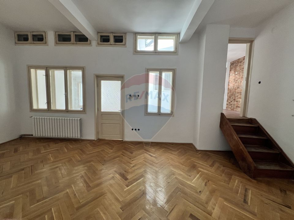 10 room House / Villa for rent, Eminescu area