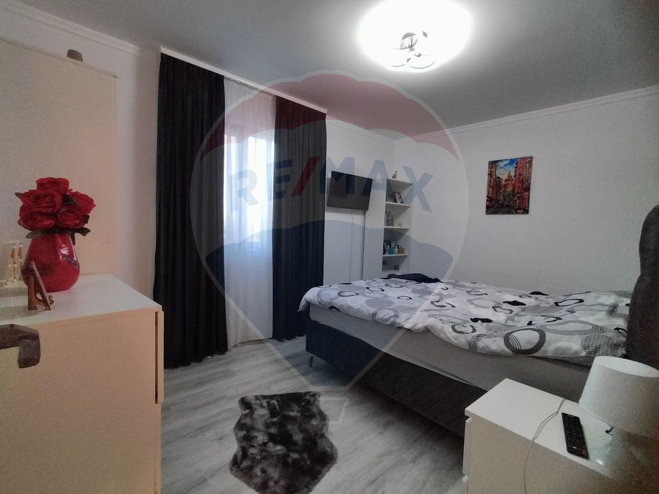 Casă / Vilă cu 5 camere - la 2 minute de Complex Cosmopolis