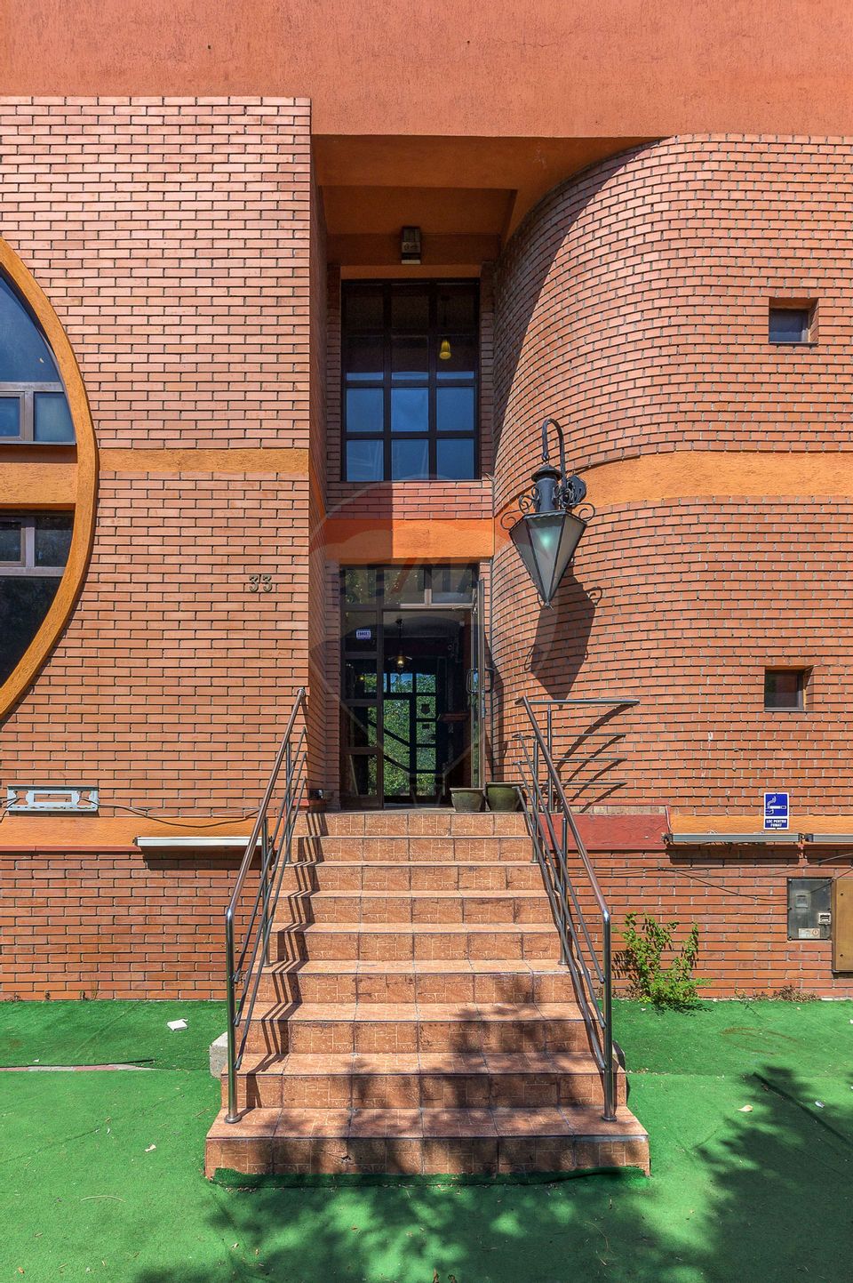 INCHIRIERE Spațiu Comercial: Restaurant, Terasă, Parcare, Drumul Sării