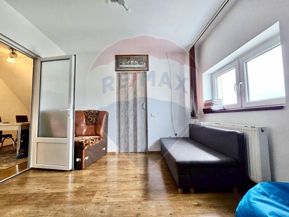 4 room Apartment for sale