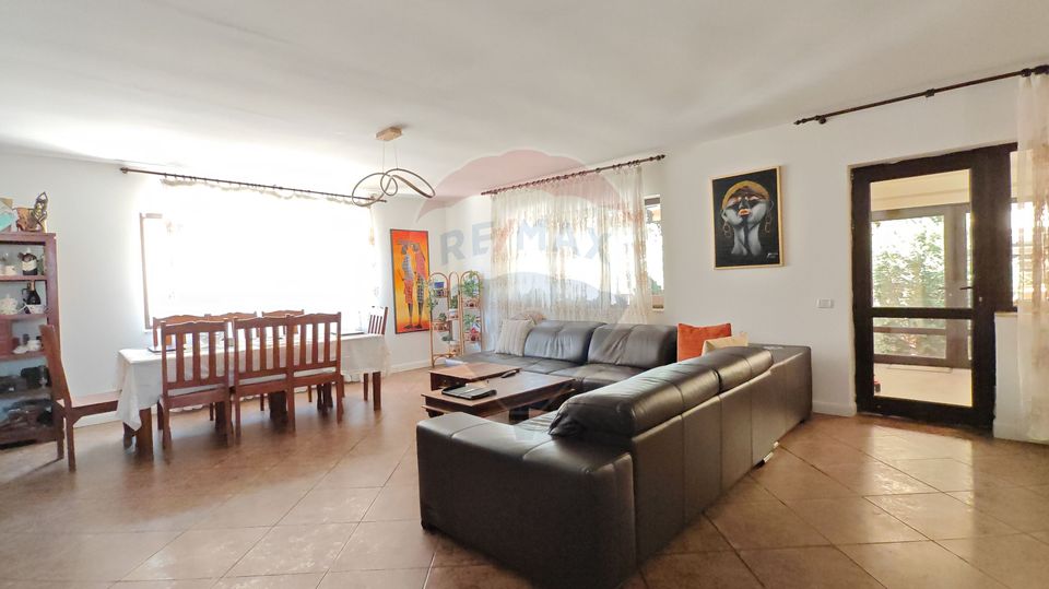 Casă / Vilă cu 5 camere de vânzare în zona Pipera