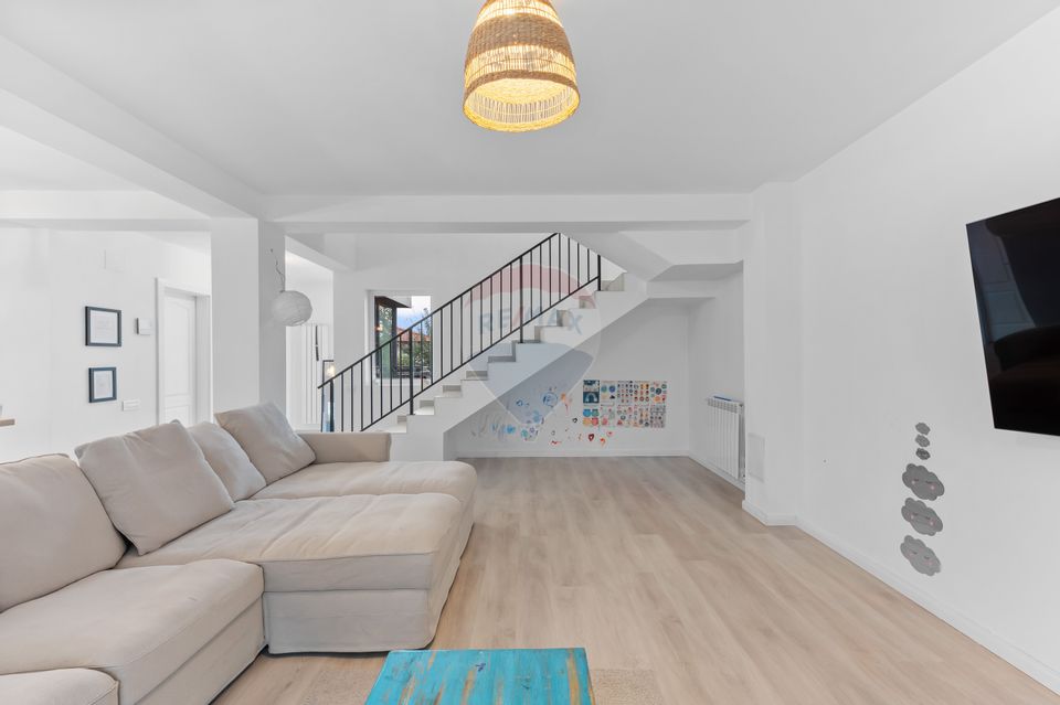 4 room House / Villa for sale