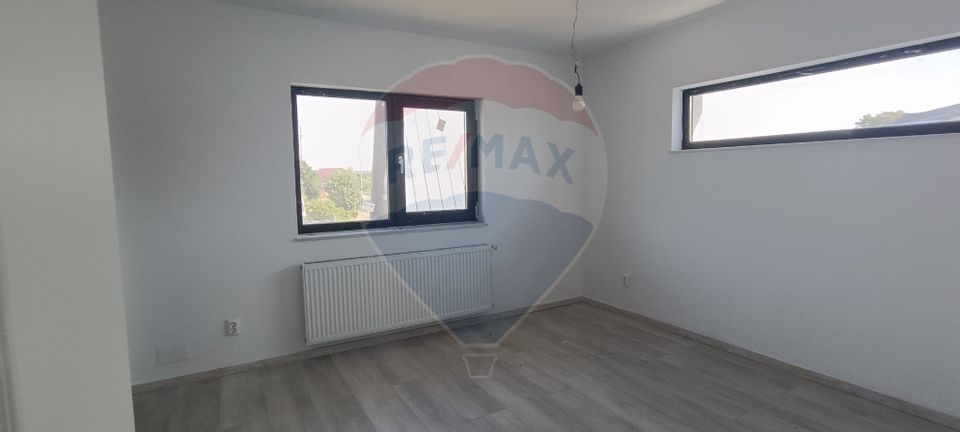 5 room House / Villa for sale