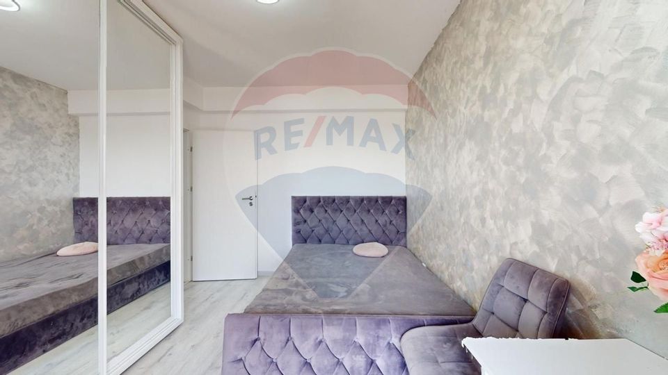 Apartament cu 3 camere, Curte proprie, Pod si Parcare-De Inchiriat