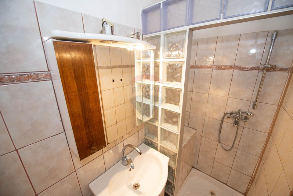 Vila interbelica cu 6 camere de vanzare, 99 mpu, Parc Cismigiu