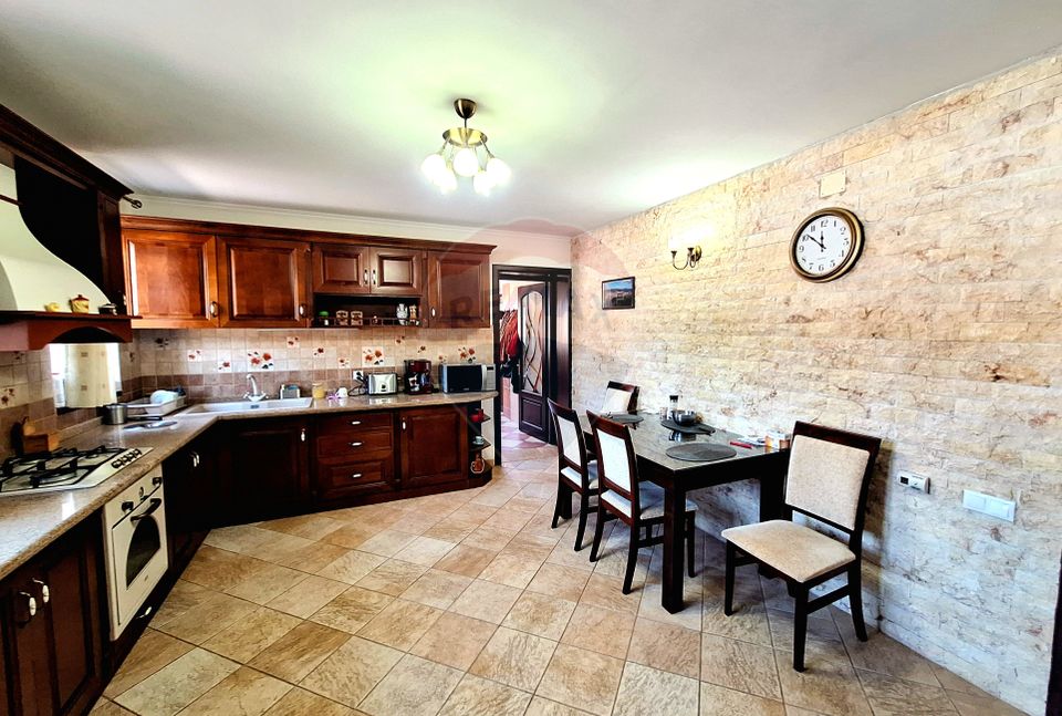 4 room House / Villa for sale