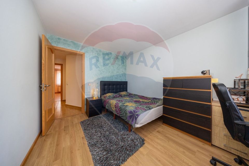 Casă noua - parcări subterane, teren 500 mp, Codlea