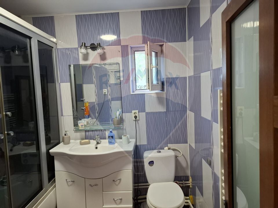 Casă / Vilă cu 6 camere de vânzare în zona Calea Severinului