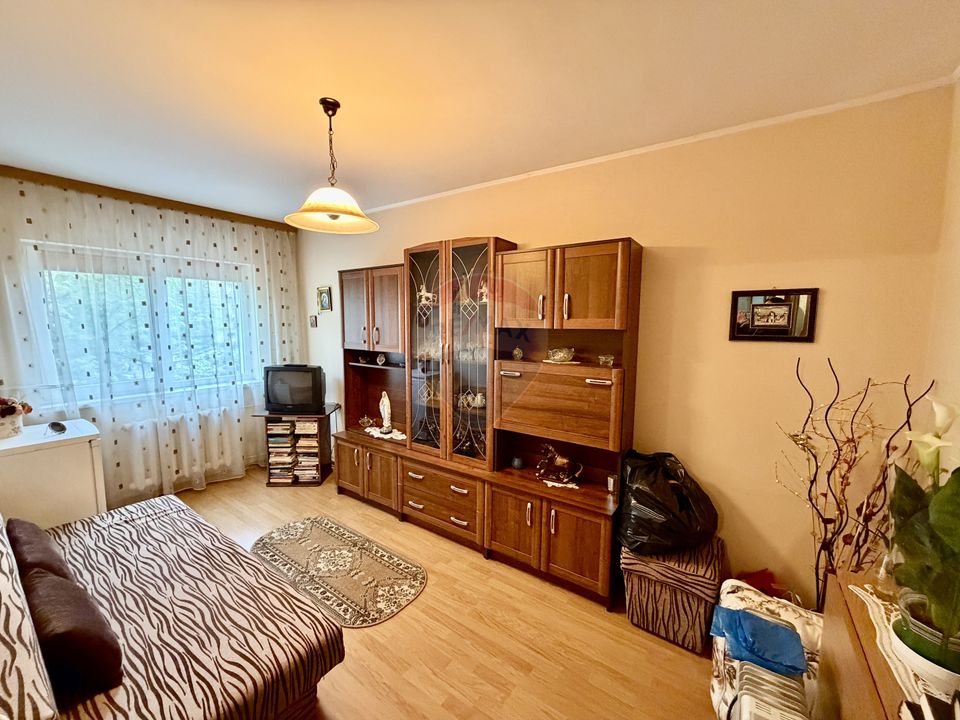 Apartament cu doua camere etaj 1