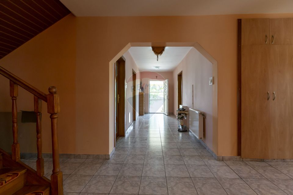 6 room House / Villa for sale