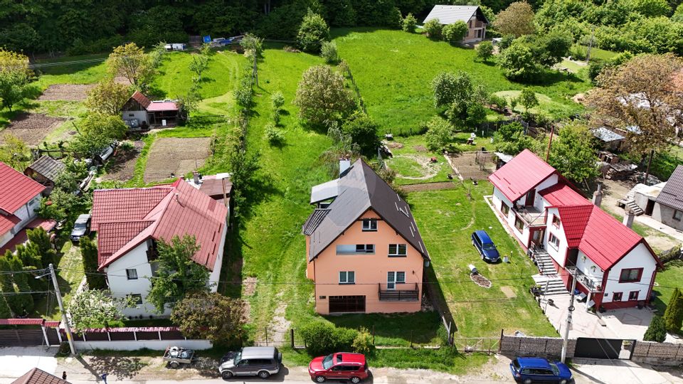 Comision 0 | Vila cu 7 camere | 1734 mp teren | Colonia 1 Mai | Vulcan