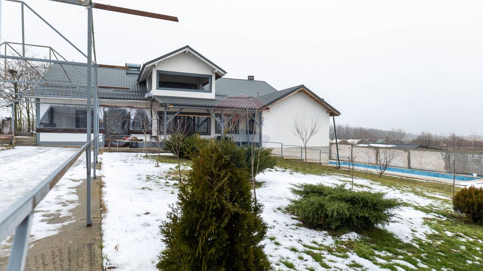 11 room House / Villa for sale