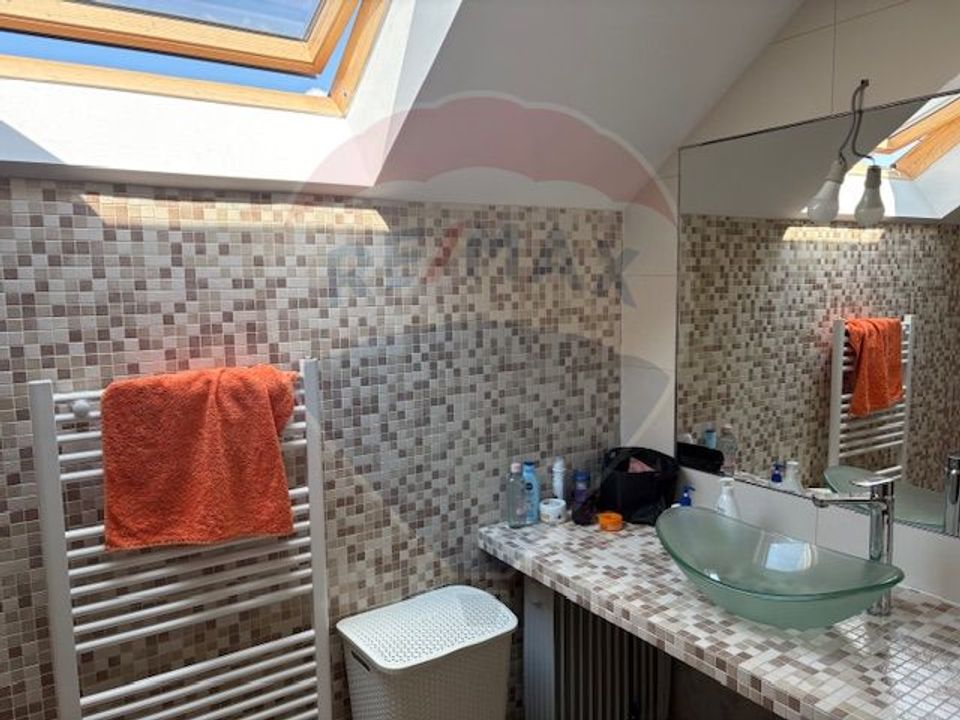 Casă / Vilă cu 5 camere de vânzare