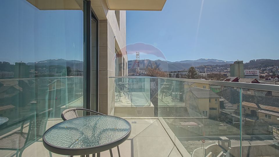 2 Camere Premium ONE66 | Vedere Tâmpa | Comision 0%