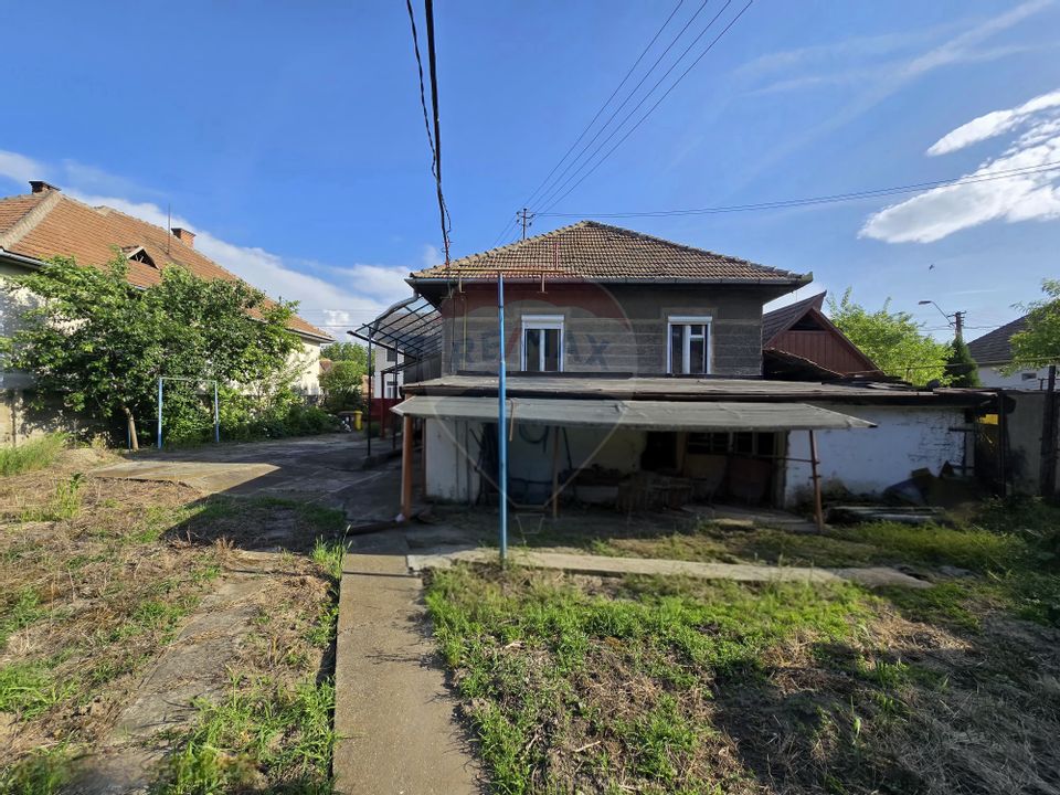 Casă pe un nivel in Medias, teren 533 mp, curte dreapta