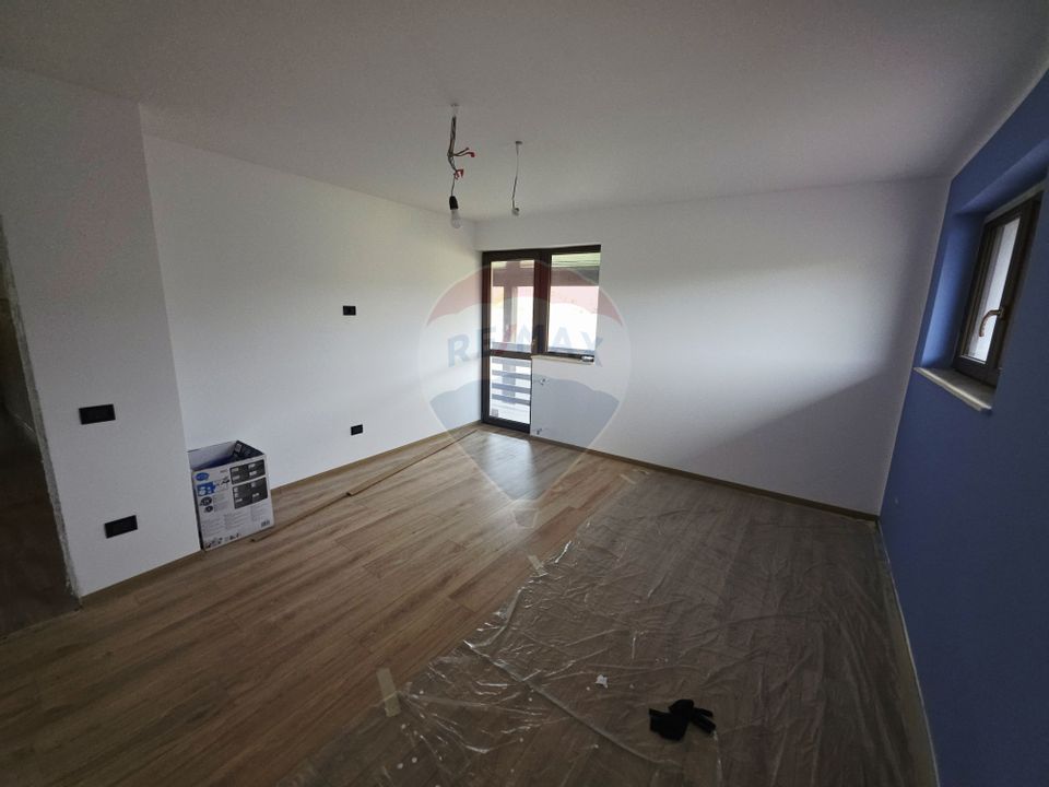 Casa  si  teren zona Balaurul