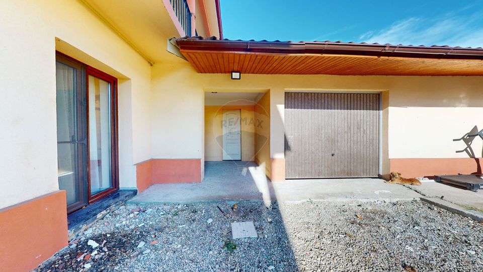 Doua case, 8 camere- oportunitate business - Bod, 2164 mp teren