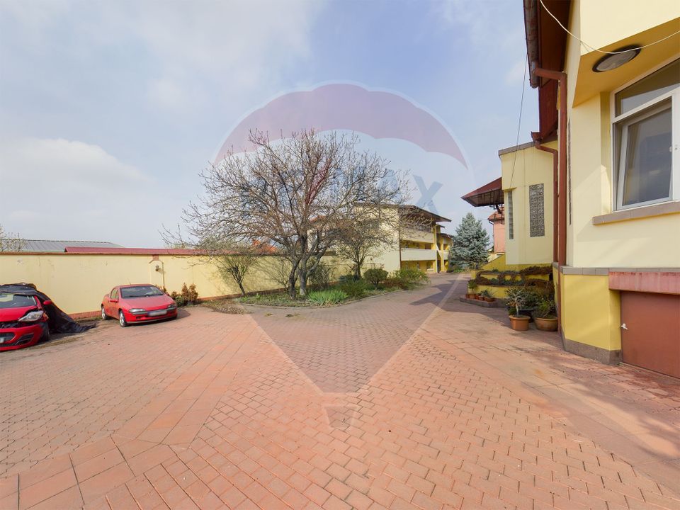 Casă / Vilă cu 21 camere de vânzare în zona Alexandriei