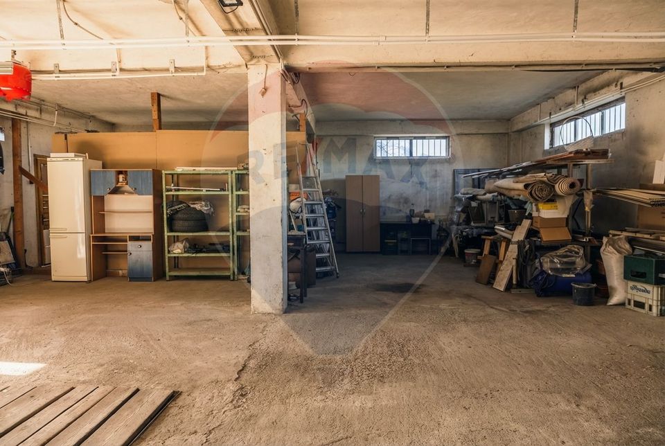 8 room House / Villa for sale, Sud-Est area