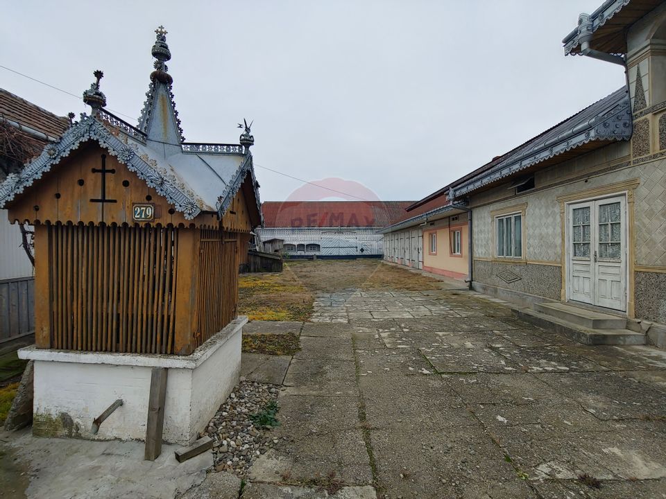 Casă / Vilă cu 5 camere+teren 10600mp, Cornu Luncii-Baisesti-Suceava
