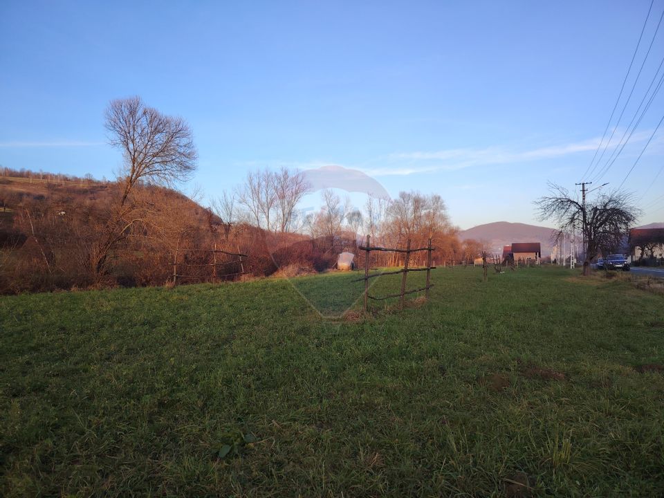 COMISION 0%  Teren intravilan de vanzare in Barsana (26 ARI)