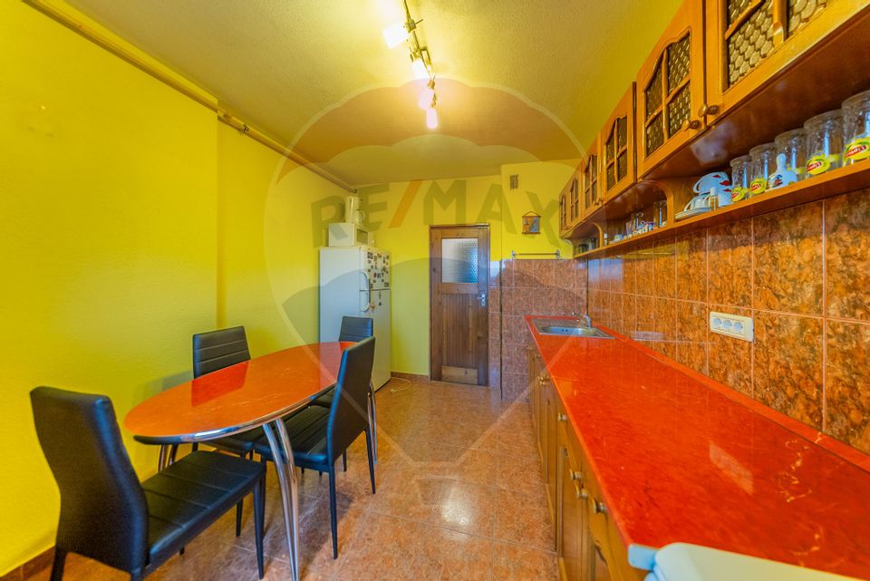 Apartament de închiriat  2 camere  în zona Intim