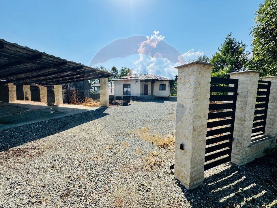 Casă / Vilă cu 4 camere de vânzare