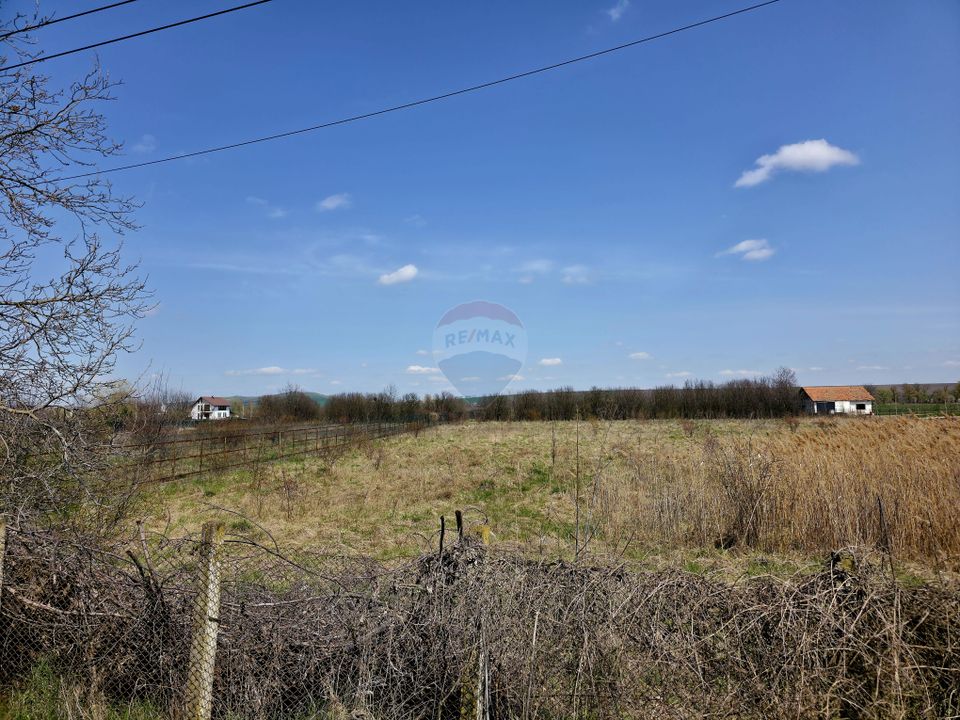 Teren 7,000mp Girov / deschidere 45 metri