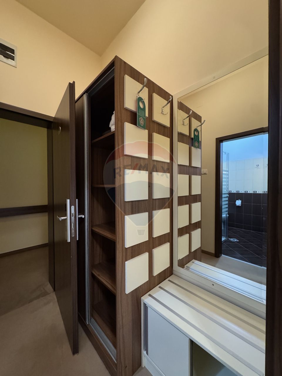 9 room Hotel / Pension for sale, Central area