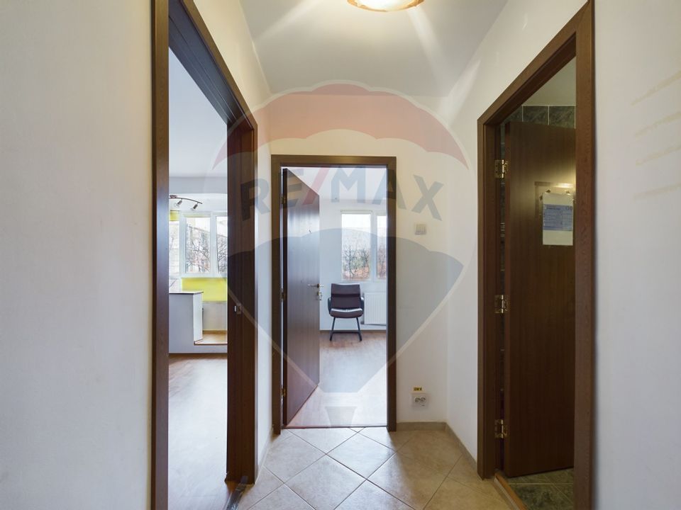 Apartament cu 3 camere de vânzare Drumul Taberei Parc Moghioros