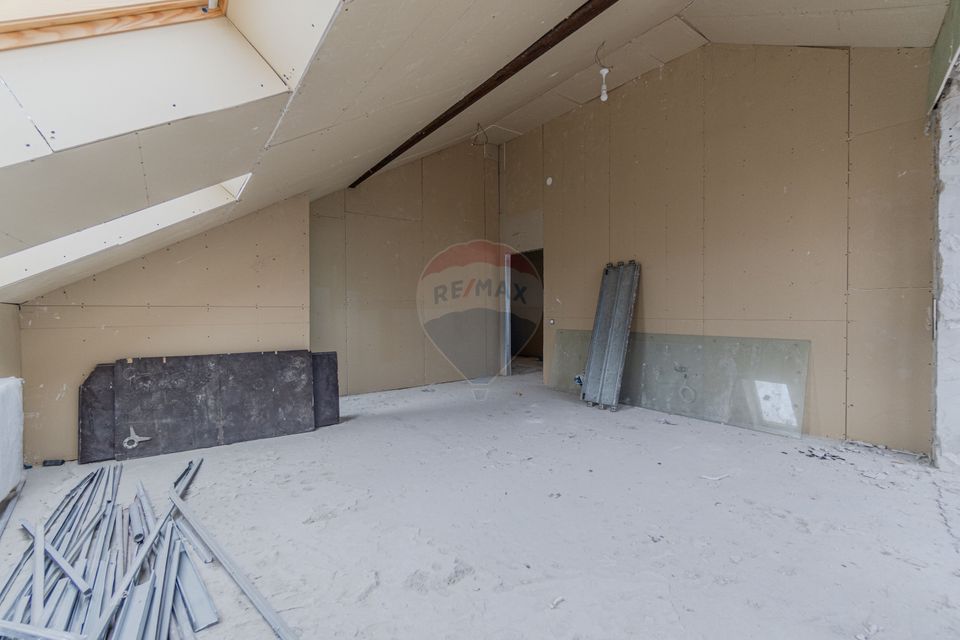 Cladire de 902 mp utili de vânzare, zona Grivitei - DN 13, COMISION 0