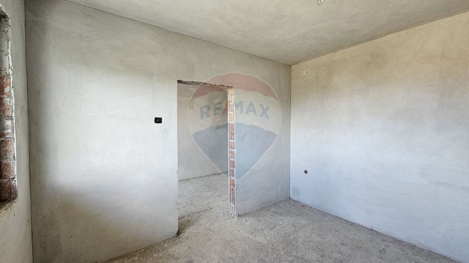 Casă / Vilă cu 12 camere-Sfântu Ilie Vechi, Suceava