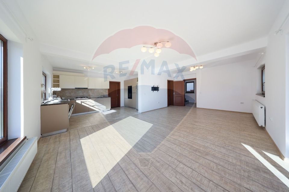 4 room House / Villa for sale