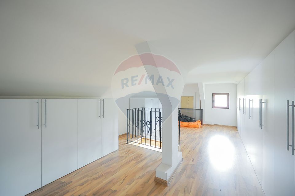 Casă de vânzare cu 3 dormitoare, cartier Europa, Oradea