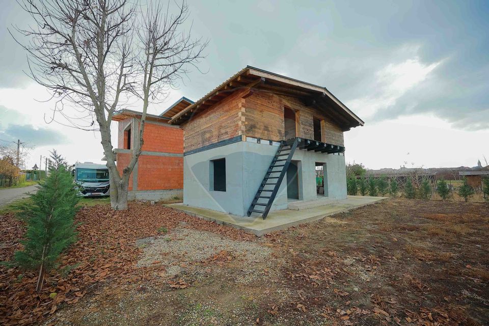 Casă P+M în construcție cu teren de 500 mp zona Aqua Park Venus