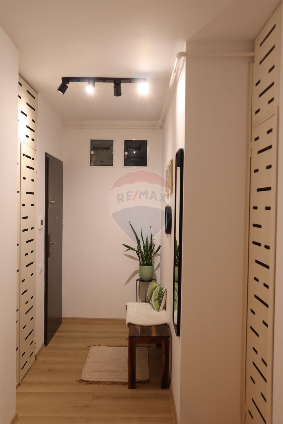 3 room Apartment for rent, Turnisor area