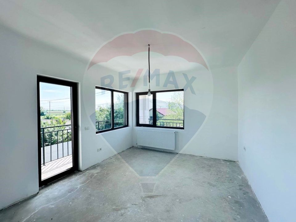 4 room House / Villa for sale