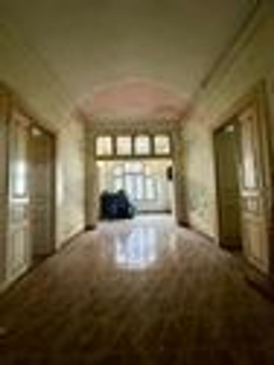 Casă de vanzare in zona ultracentrala si 736mp teren Constanta