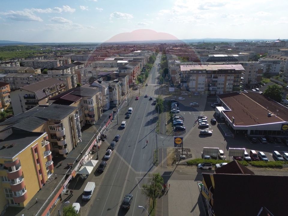 Spațiu comercial de 450mp de închiriat în zona Hotvon