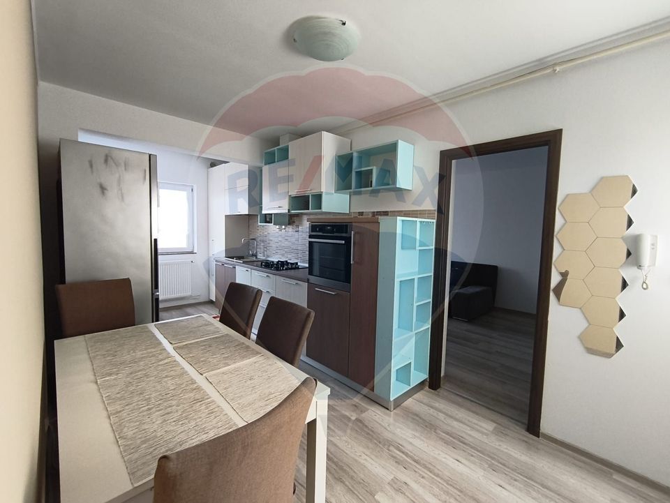 Apartament cu 2 camere de vânzare în zona Soarelui