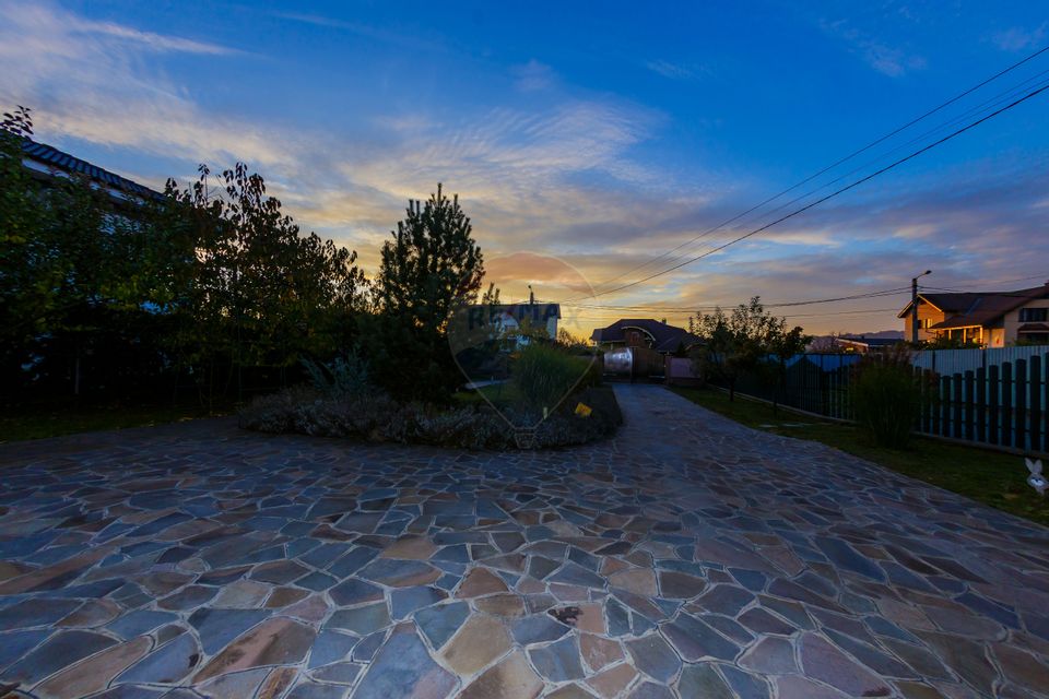 5 room House / Villa for sale, Vest area