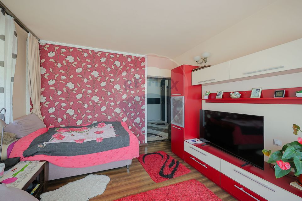 De vânzare casă cu 3 camere și teren 950 mp în Mihai Bravu