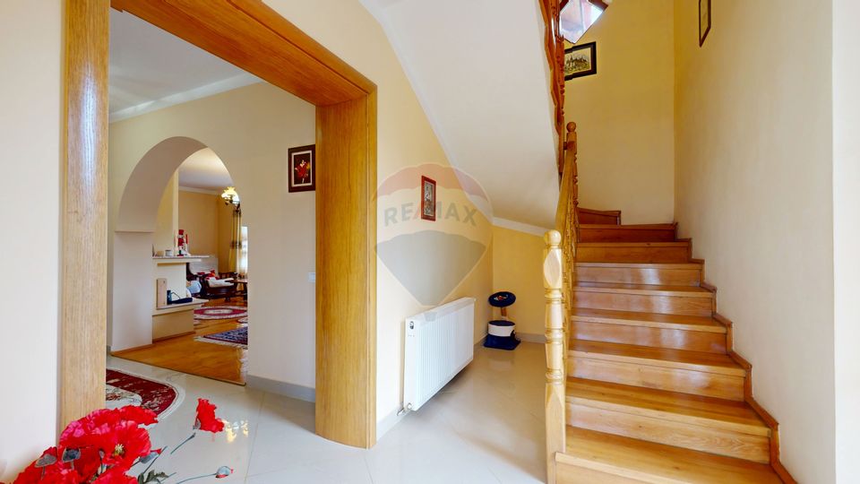 Casă de vânzare Bran Sohodol teren  intravilan 10.331 mp două locuințe