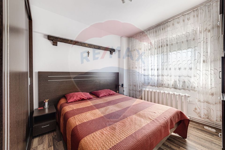 Apartament cu 3 camere pe Malul Muresului