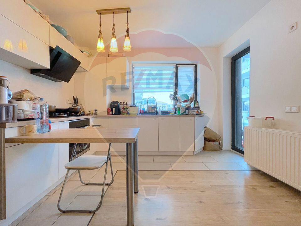 3 room Apartment for sale, Tractorul area