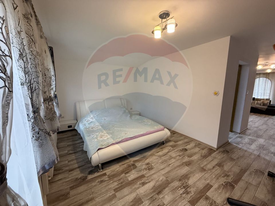 Casă / Vilă cu 5 camere de vânzare