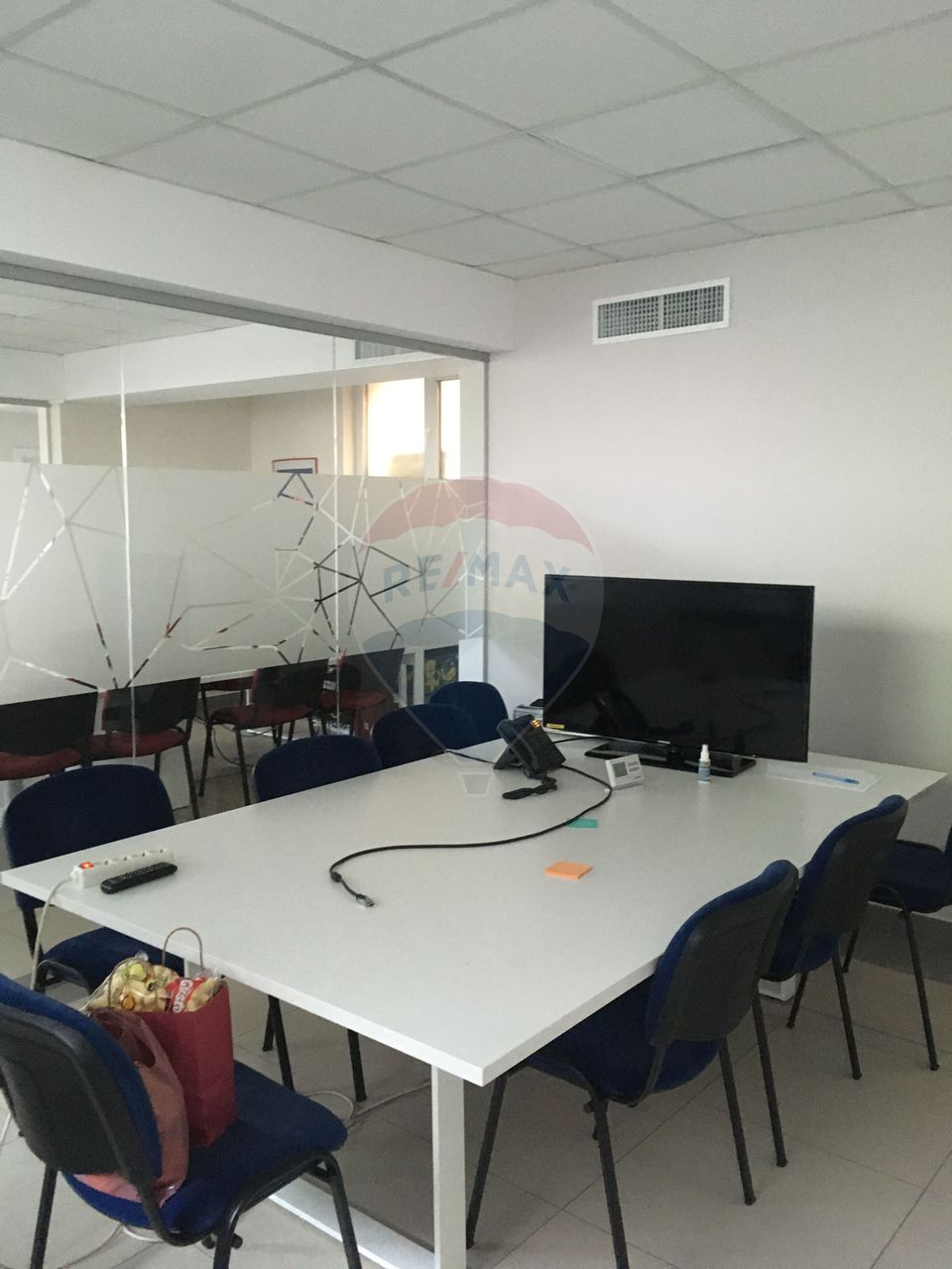 380sq.m Office Space for sale, Intre Lacuri area