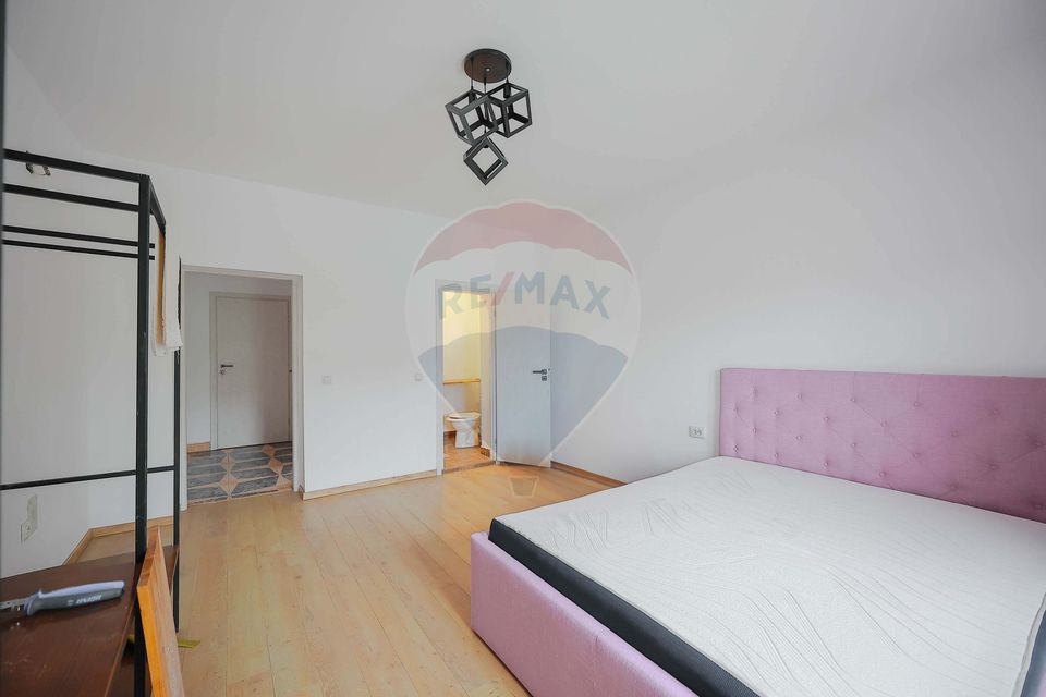 11 room Hotel / Pension for sale