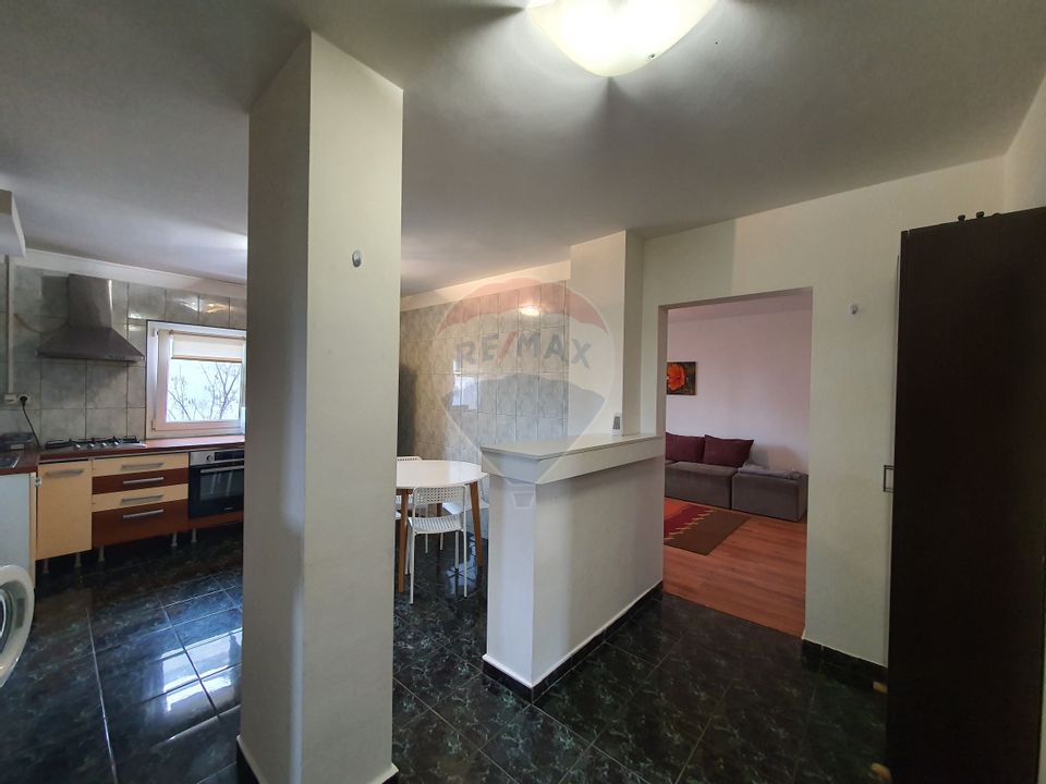 Apartament cu 3 camere de închiriat în zona Nord, etajul 2