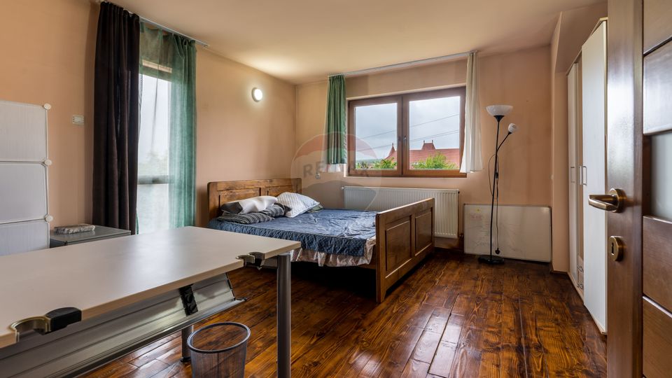 6 room House / Villa for sale, Central area